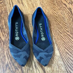 Rothy's Women's Blue and Gray Patterned Flats